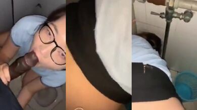 眼镜少妇被黑爹带到厕所品尝大肉棒 扒下内内撅着屁屁就开车 眼镜娘就是骚